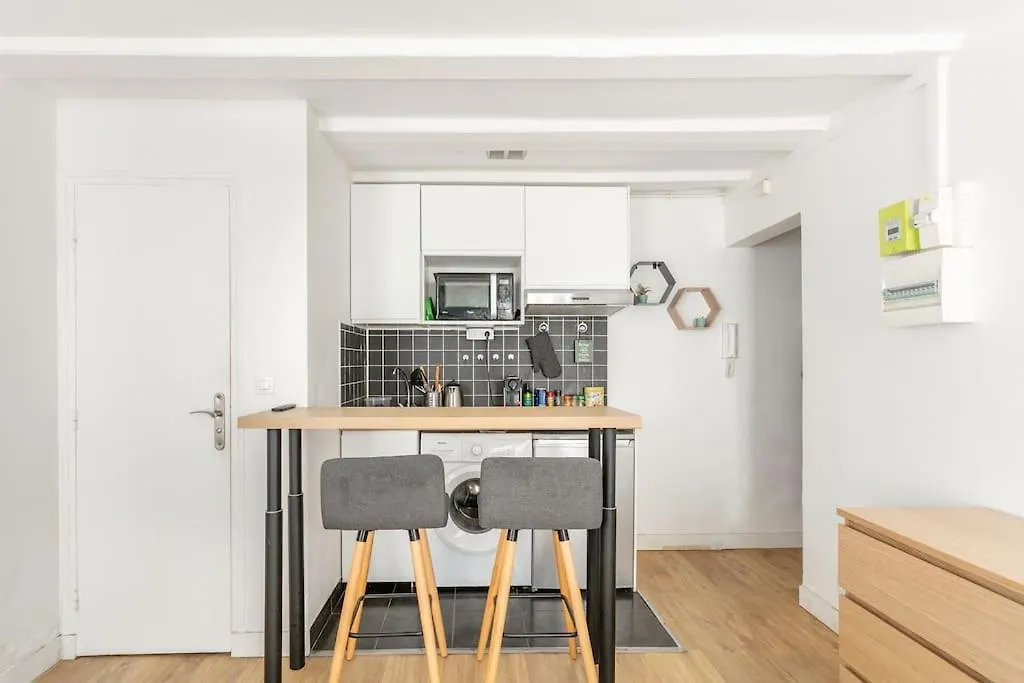 Elegant Appartement Eiffel Tower Paris France